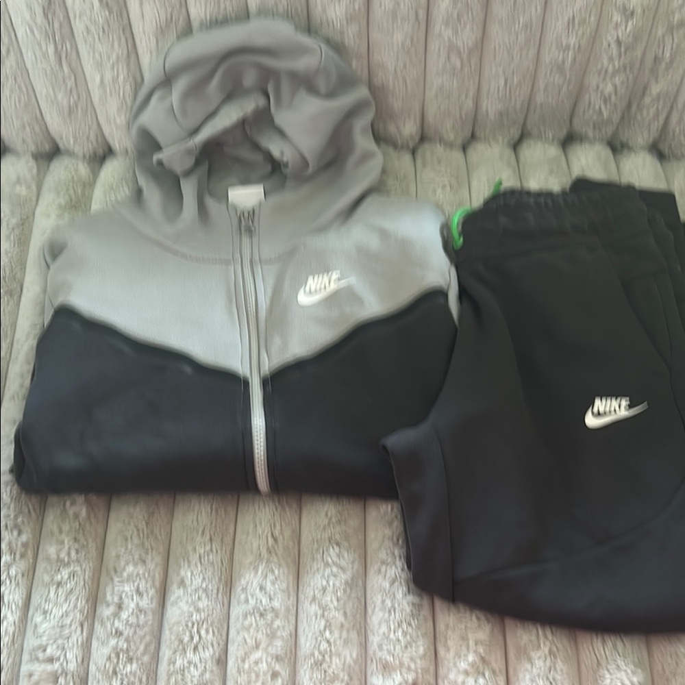 Nike Two-Tone Gray and Black Tracksuit
